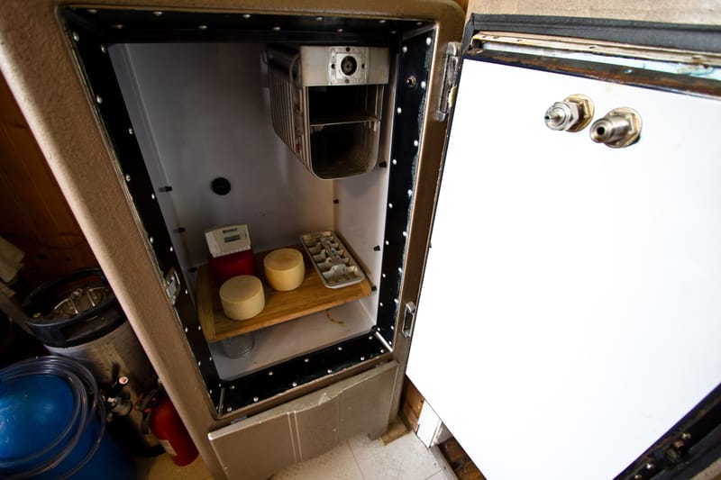The Cheese Cave, Interior